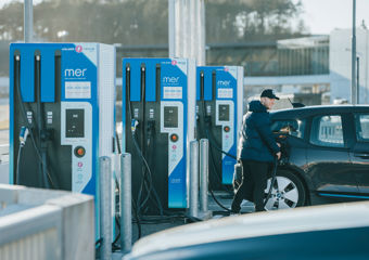 Mer charging station